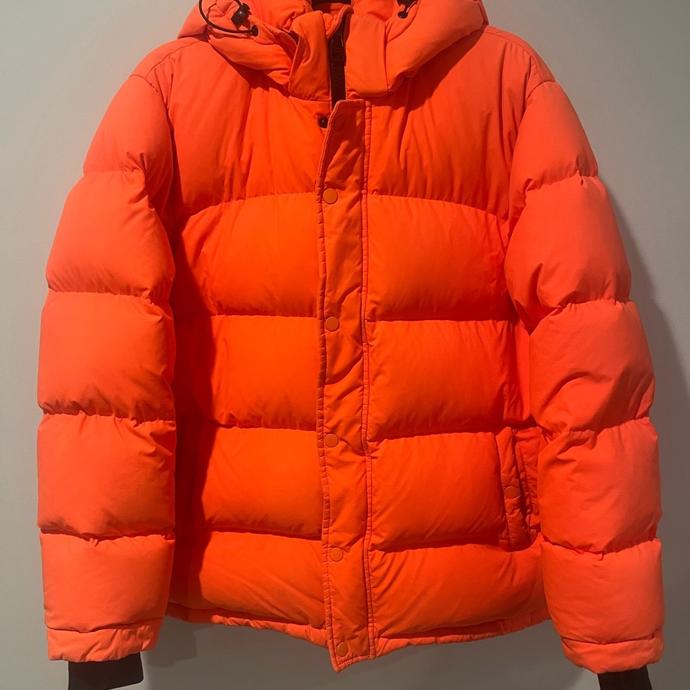 Aritzia The Super Puff – Size Large – Vibrant Orange 🧡